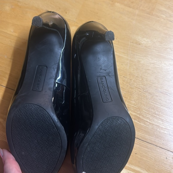 Black open toe heels 8 1/2. - Picture 5 of 6